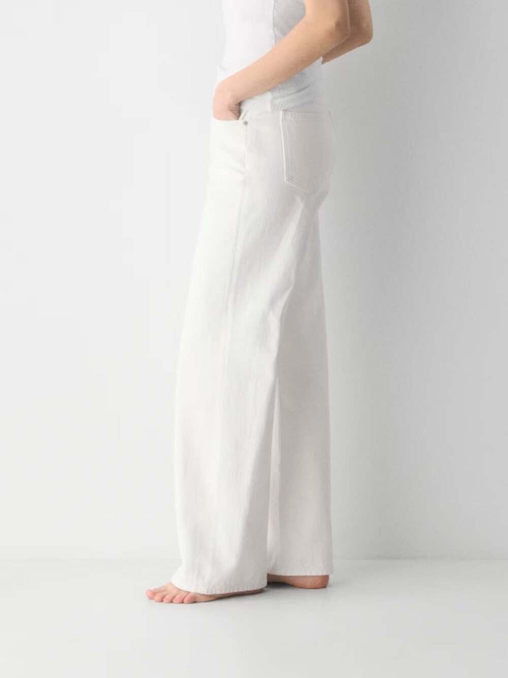 Denim Forum The Farrah Hi-Rise Wide Jean